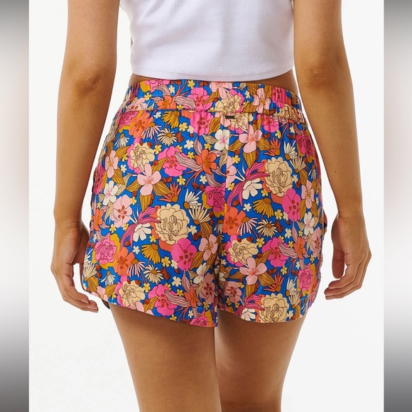 Rip Curl Kamari Floral Shorts with Pockets - Picture 4 of 10